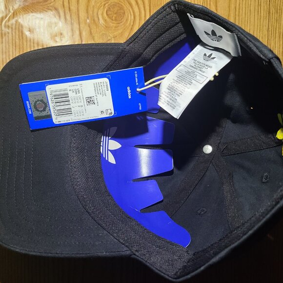 Manchester United FC Adidas adjustable strapback hat (NEW) - Picture 4 of 6